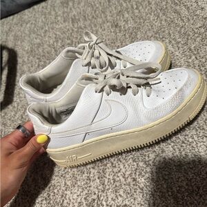 Nike White and Cream Sneakers Classic Low-Top Design